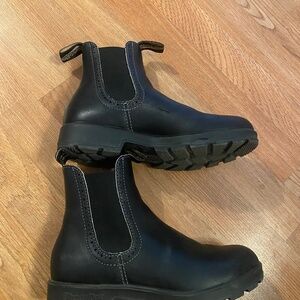 Blundstones